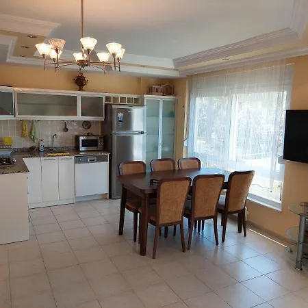 Dinek Mahallesi,eski Antalya Yplu Cad.,uygun Cleopatra 3 Sitesi No:59 Blok:e Daire:2 Daire Alanya