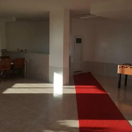 Dinek Mahallesi,eski Antalya Yplu Cad.,uygun Cleopatra 3 Sitesi No:59 Blok:e Daire:2 Daire *